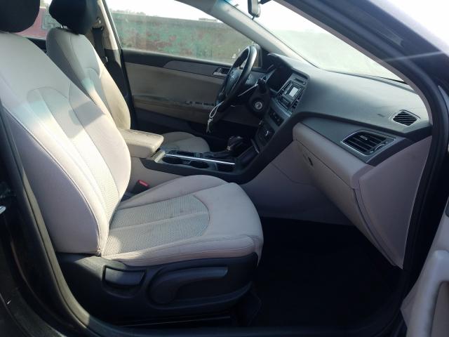 Photo 4 VIN: 5NPE24AF9FH127982 - HYUNDAI SONATA SE 