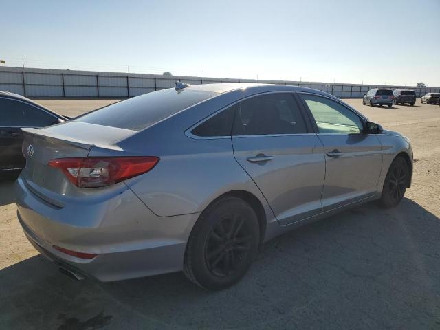 Photo 2 VIN: 5NPE24AF9FH153935 - HYUNDAI SONATA SE 