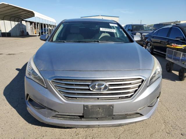 Photo 4 VIN: 5NPE24AF9FH153935 - HYUNDAI SONATA SE 