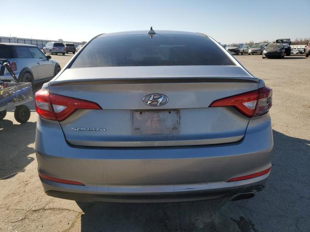 Photo 5 VIN: 5NPE24AF9FH153935 - HYUNDAI SONATA SE 