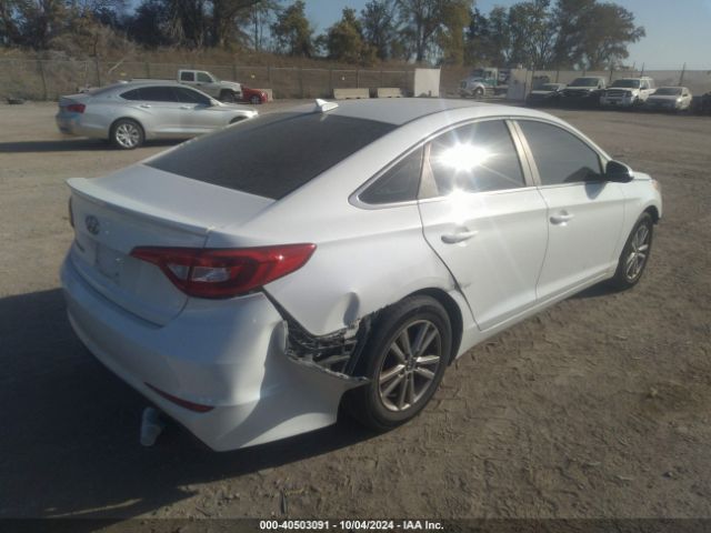 Photo 3 VIN: 5NPE24AF9FH158200 - HYUNDAI SONATA 