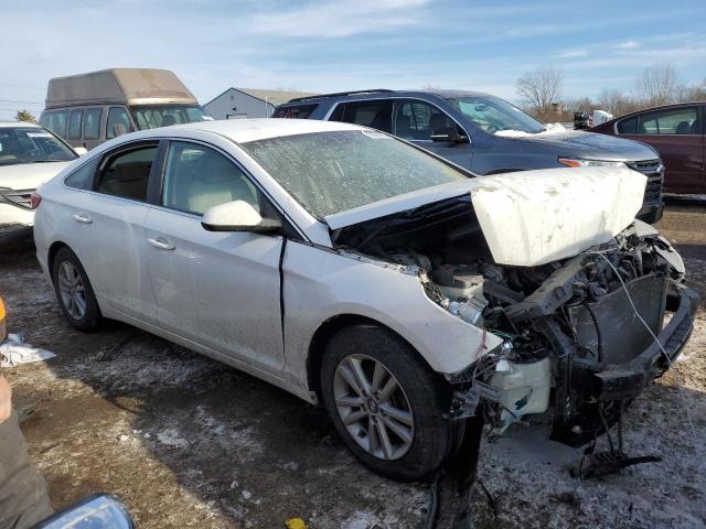 Photo 3 VIN: 5NPE24AF9FH158231 - HYUNDAI SONATA SE 