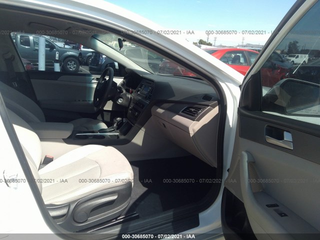 Photo 4 VIN: 5NPE24AF9FH169035 - HYUNDAI SONATA 