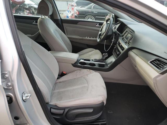 Photo 4 VIN: 5NPE24AF9FH178883 - HYUNDAI SONATA SE 