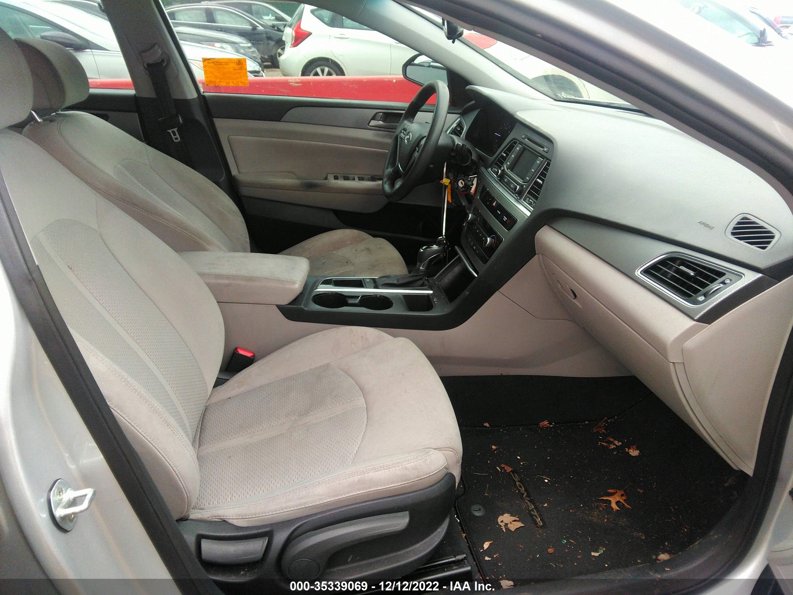 Photo 4 VIN: 5NPE24AF9FH220243 - HYUNDAI SONATA 