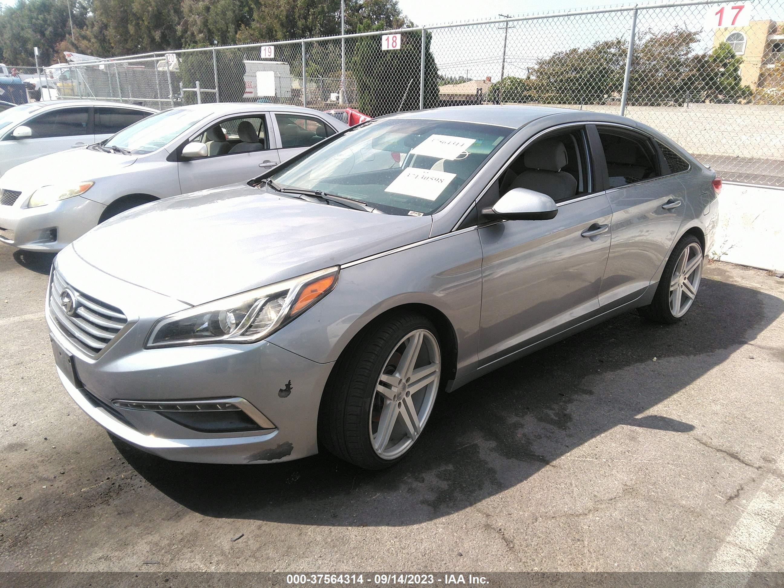 Photo 1 VIN: 5NPE24AF9FH231467 - HYUNDAI SONATA 