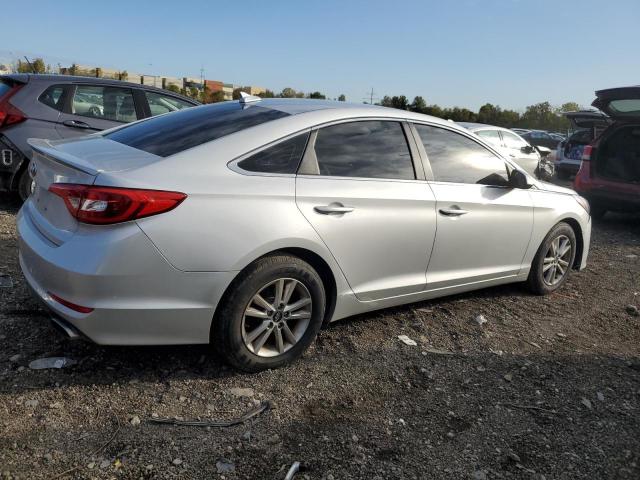 Photo 2 VIN: 5NPE24AF9FH253999 - HYUNDAI SONATA SE 