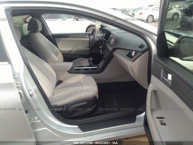 Photo 4 VIN: 5NPE24AF9GH264681 - HYUNDAI SONATA 