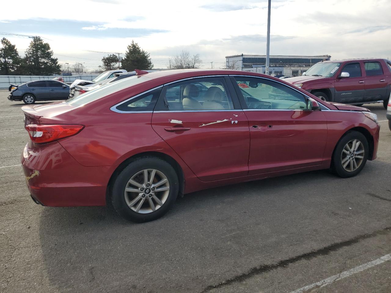 Photo 2 VIN: 5NPE24AF9GH269489 - HYUNDAI SONATA 