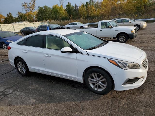 Photo 3 VIN: 5NPE24AF9GH335796 - HYUNDAI SONATA SE 