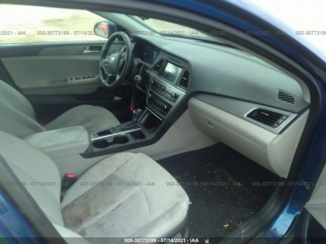 Photo 4 VIN: 5NPE24AF9GH337452 - HYUNDAI SONATA 