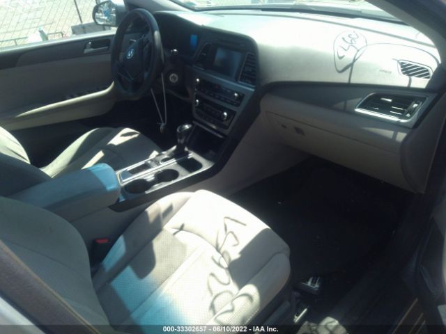 Photo 4 VIN: 5NPE24AF9GH341971 - HYUNDAI SONATA 