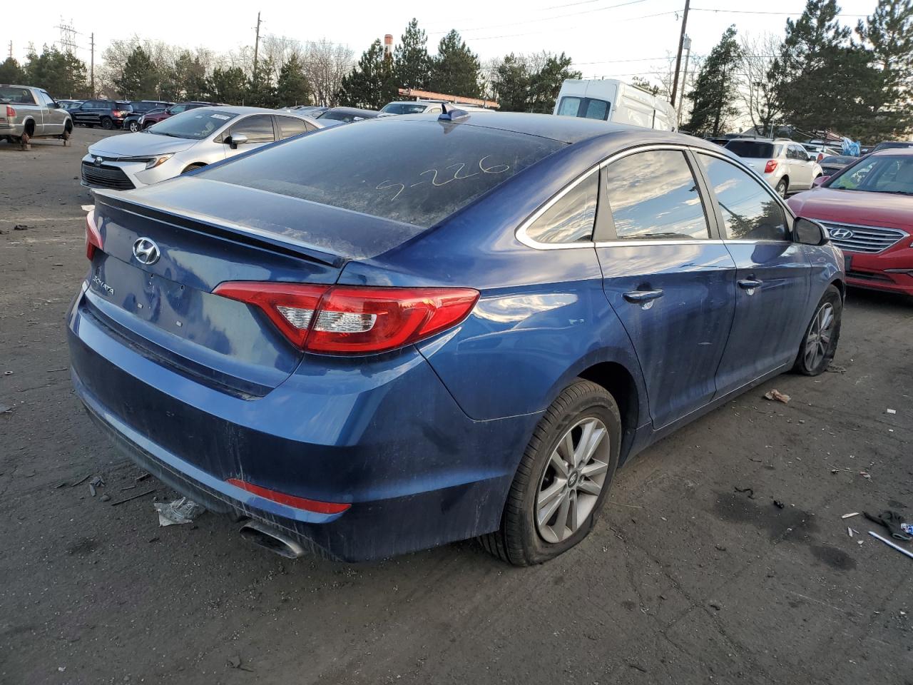 Photo 2 VIN: 5NPE24AF9GH352761 - HYUNDAI SONATA 