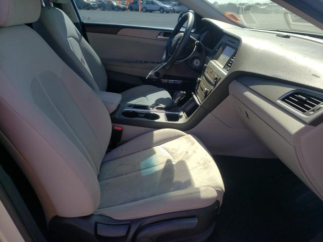 Photo 4 VIN: 5NPE24AF9GH358639 - HYUNDAI SONATA SE 