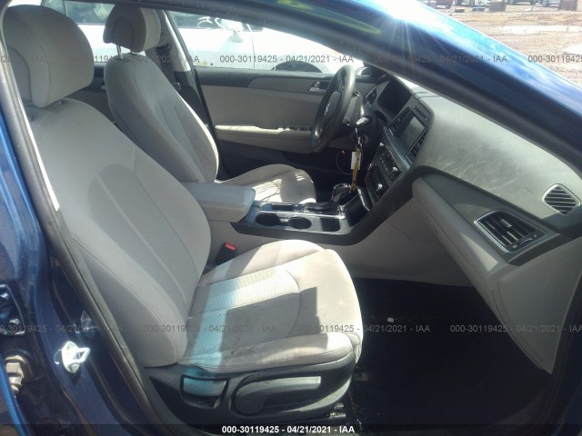 Photo 4 VIN: 5NPE24AF9GH358723 - HYUNDAI SONATA 