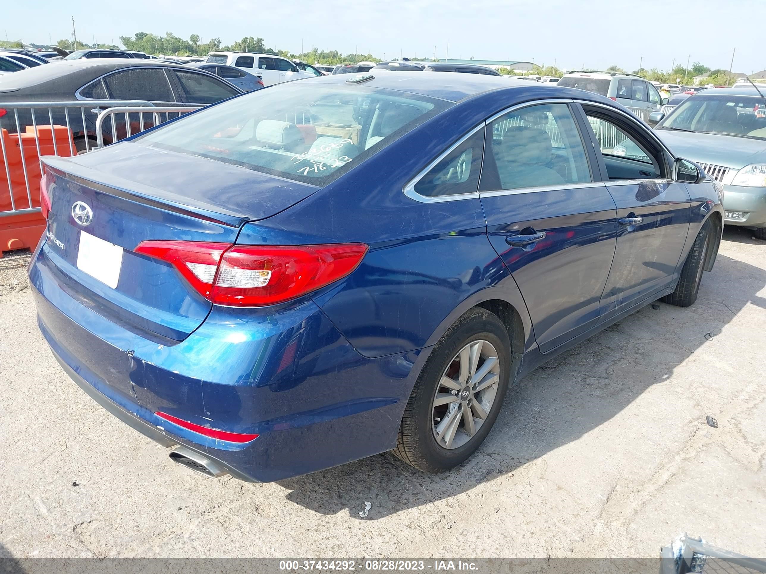 Photo 3 VIN: 5NPE24AF9GH376185 - HYUNDAI SONATA 