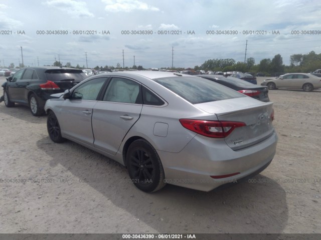 Photo 2 VIN: 5NPE24AF9GH391432 - HYUNDAI SONATA 