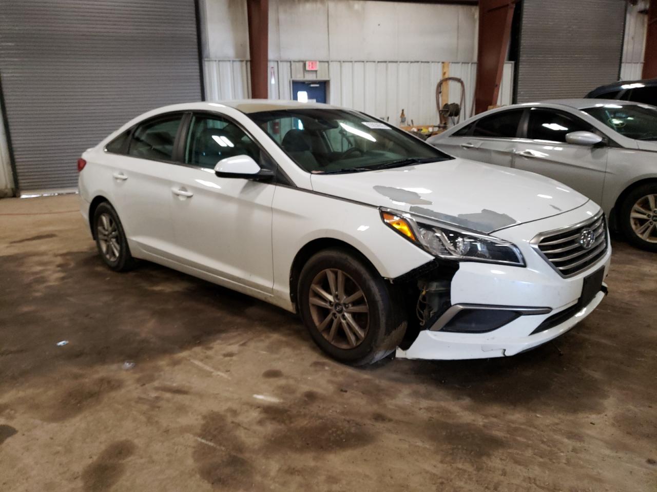 Photo 3 VIN: 5NPE24AF9GH395058 - HYUNDAI SONATA 