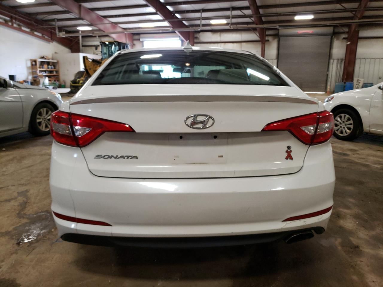 Photo 5 VIN: 5NPE24AF9GH395058 - HYUNDAI SONATA 