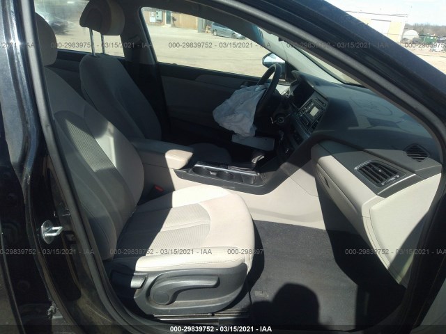 Photo 4 VIN: 5NPE24AF9GH407077 - HYUNDAI SONATA 