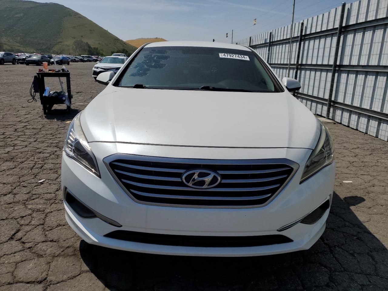 Photo 4 VIN: 5NPE24AF9HH439965 - HYUNDAI SONATA 