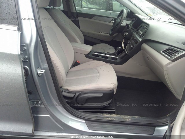 Photo 4 VIN: 5NPE24AF9HH458824 - HYUNDAI SONATA 