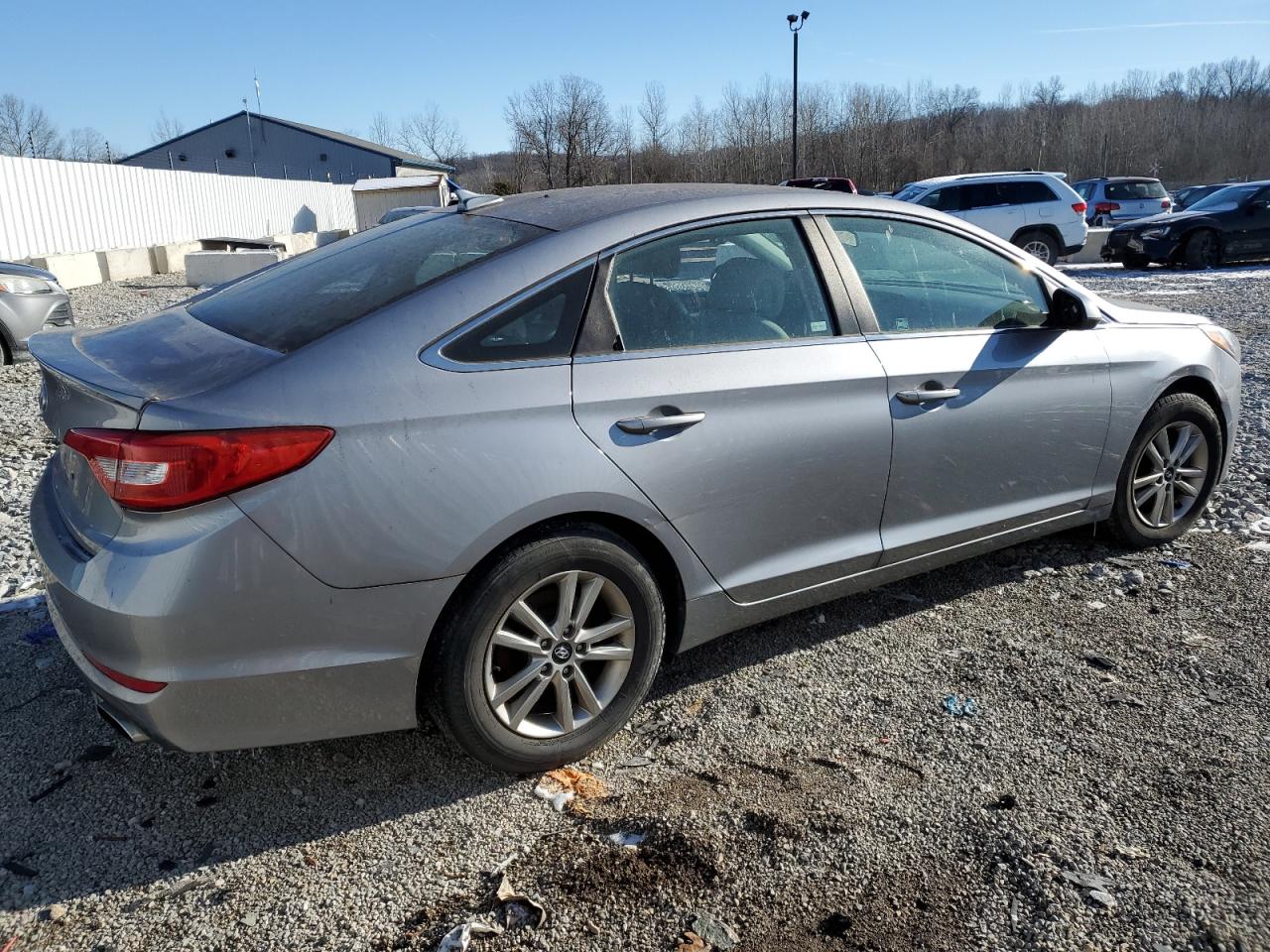 Photo 2 VIN: 5NPE24AF9HH492911 - HYUNDAI SONATA SE 