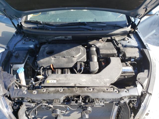 Photo 6 VIN: 5NPE24AF9HH517001 - HYUNDAI SONATA SE 