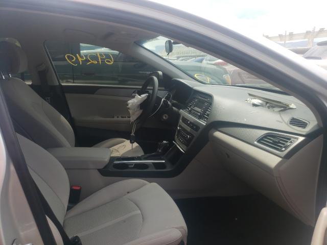 Photo 4 VIN: 5NPE24AF9HH528533 - HYUNDAI SONATA SE 