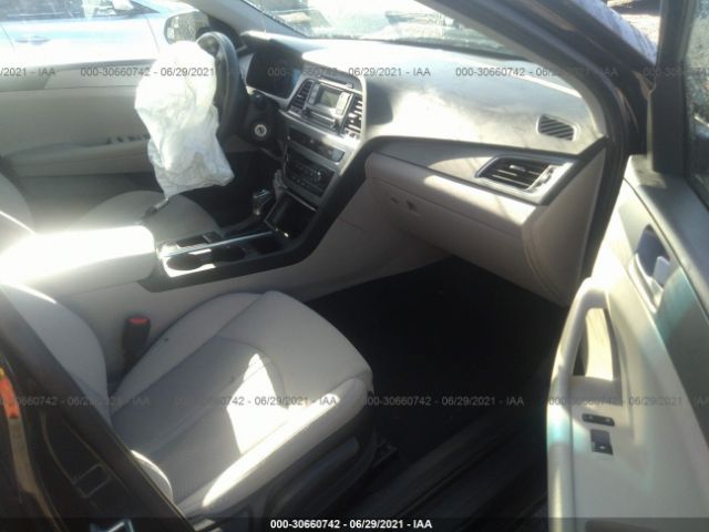 Photo 4 VIN: 5NPE24AF9HH536003 - HYUNDAI SONATA 