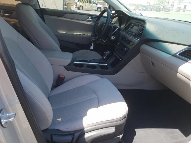 Photo 4 VIN: 5NPE24AF9HH556705 - HYUNDAI SONATA SE 