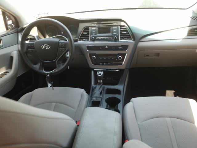 Photo 8 VIN: 5NPE24AF9HH556705 - HYUNDAI SONATA SE 