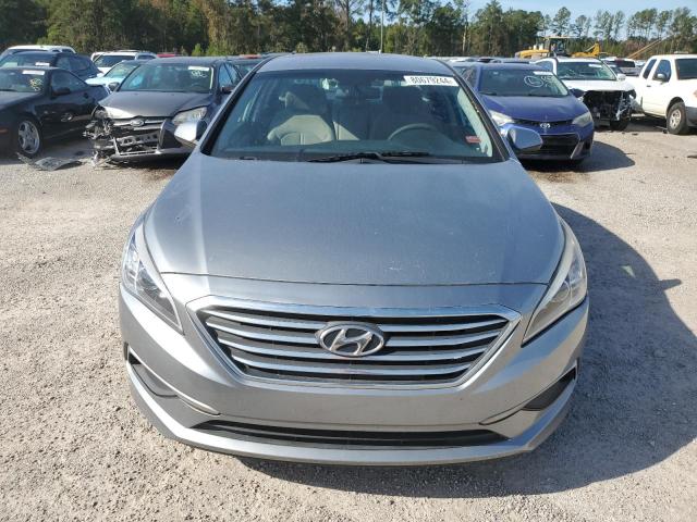 Photo 4 VIN: 5NPE24AF9HH565534 - HYUNDAI SONATA SE 