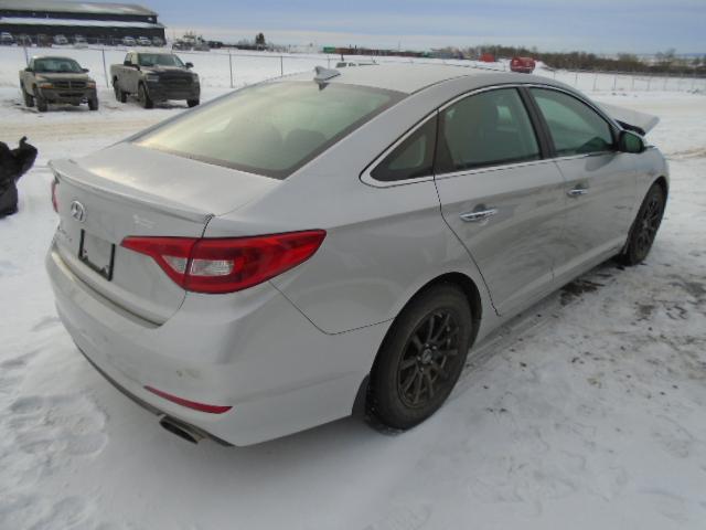 Photo 3 VIN: 5NPE24AF9HH581121 - HYUNDAI SONATA SE 