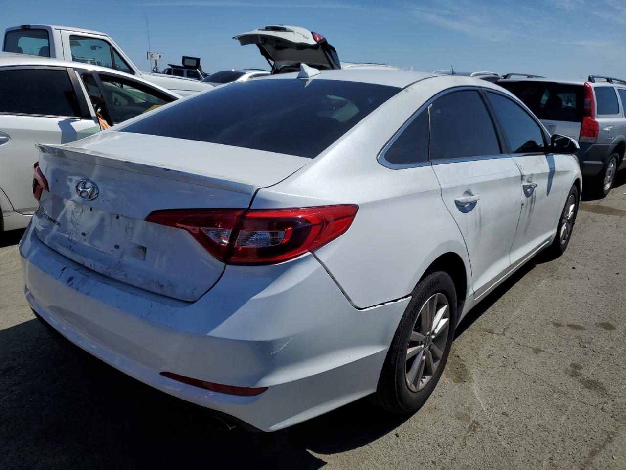 Photo 2 VIN: 5NPE24AF9HH581670 - HYUNDAI SONATA 