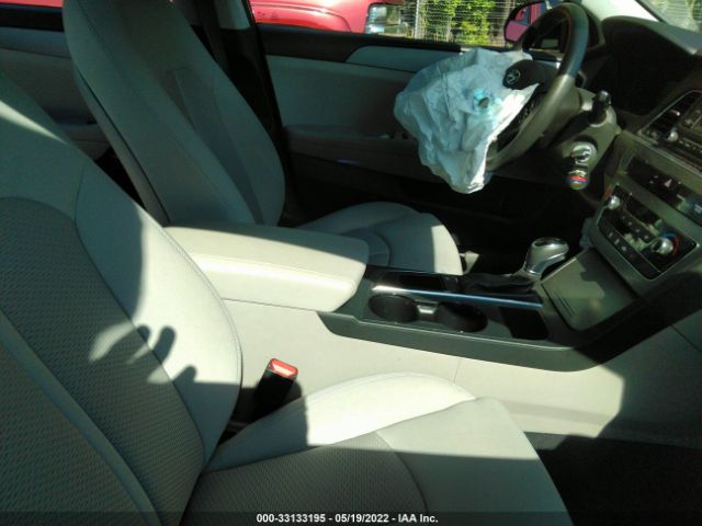 Photo 4 VIN: 5NPE24AF9HH589137 - HYUNDAI SONATA 