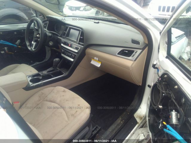 Photo 4 VIN: 5NPE24AF9JH639847 - HYUNDAI SONATA 