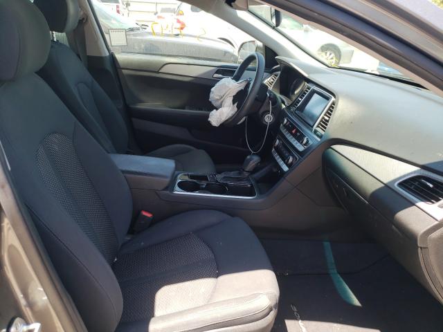 Photo 4 VIN: 5NPE24AF9JH643283 - HYUNDAI SONATA SE 