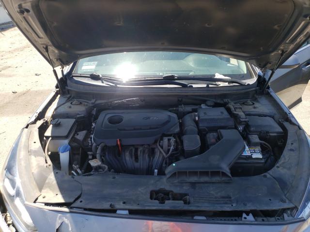 Photo 6 VIN: 5NPE24AF9JH643283 - HYUNDAI SONATA SE 