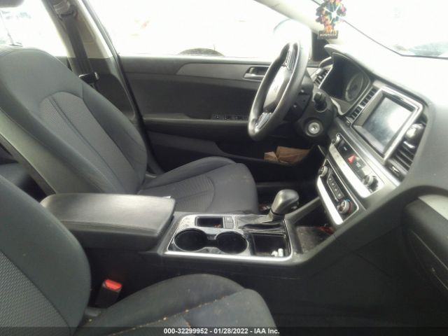 Photo 4 VIN: 5NPE24AF9JH647754 - HYUNDAI SONATA 