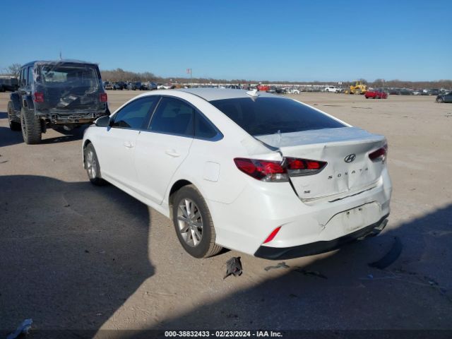 Photo 2 VIN: 5NPE24AF9JH657328 - HYUNDAI SONATA 