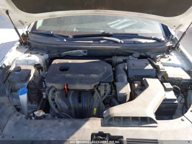 Photo 9 VIN: 5NPE24AF9JH657328 - HYUNDAI SONATA 