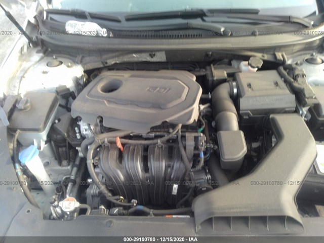 Photo 9 VIN: 5NPE24AF9JH672914 - HYUNDAI SONATA 