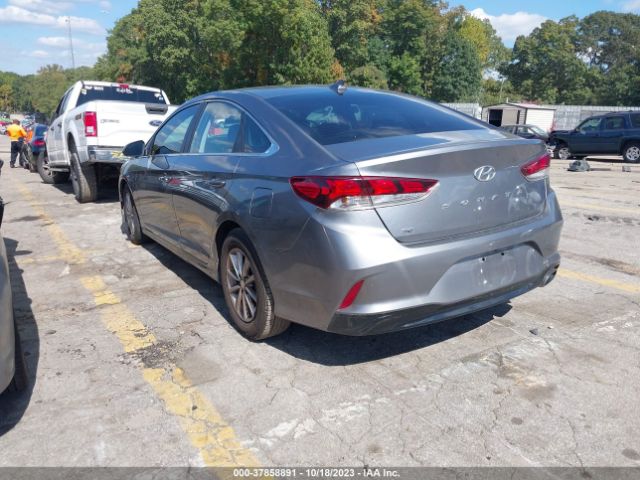 Photo 2 VIN: 5NPE24AF9JH681631 - HYUNDAI SONATA 