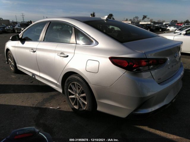 Photo 2 VIN: 5NPE24AF9JH695951 - HYUNDAI SONATA 