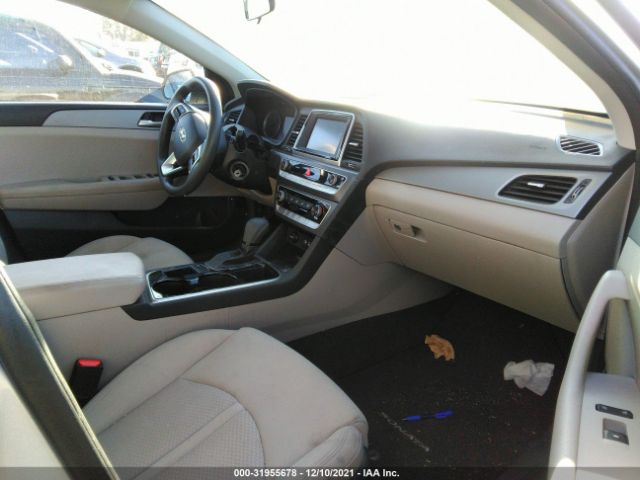 Photo 4 VIN: 5NPE24AF9JH695951 - HYUNDAI SONATA 