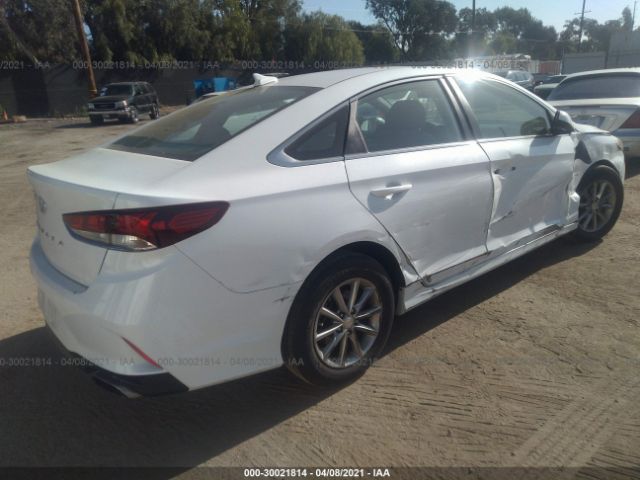 Photo 3 VIN: 5NPE24AF9JH698980 - HYUNDAI SONATA 