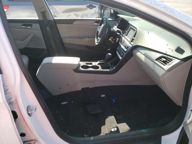 Photo 4 VIN: 5NPE24AF9JH700405 - HYUNDAI SONATA SE 