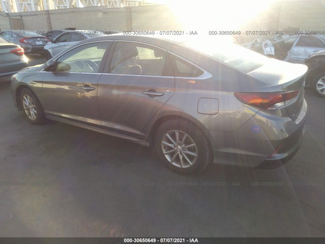 Photo 2 VIN: 5NPE24AF9JH705569 - HYUNDAI SONATA 