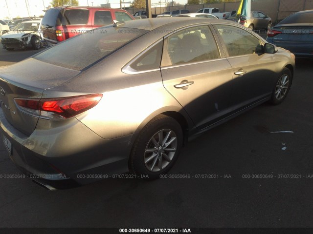 Photo 3 VIN: 5NPE24AF9JH705569 - HYUNDAI SONATA 